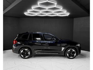 BMW iX3 — photo 6