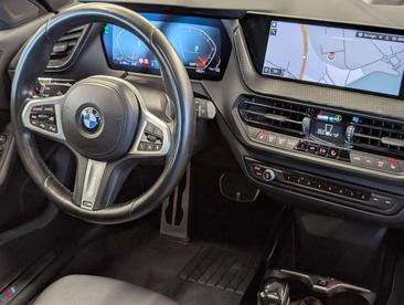 BMW 118 M Sport I — photo 10
