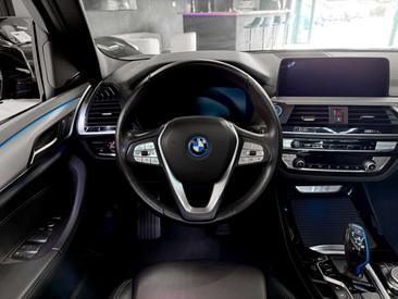 BMW iX3 — photo 13