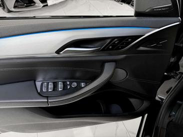 BMW iX3 — photo 14