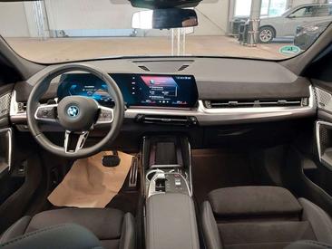 BMW IX2 M Sport 20eDrive — photo 5