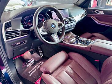 BMW X7 M Sport 40d — photo 10