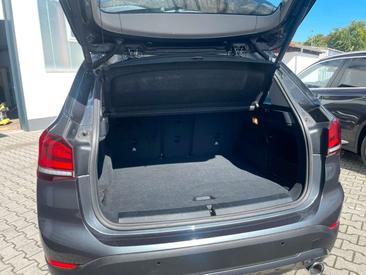 BMW X1 18d SDrive — photo 12