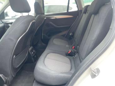 BMW X1 20d — photo 12