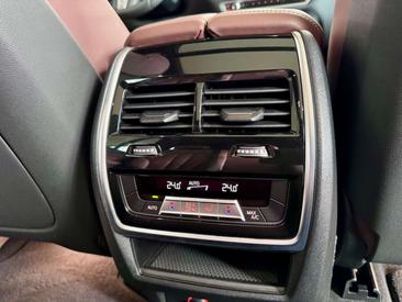 BMW X7 M Sport 40d — photo 39