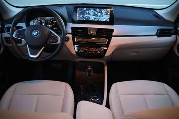 BMW X1 XDrive25e — photo 9