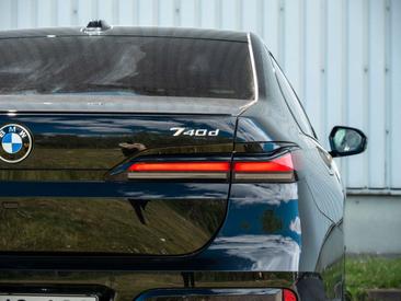 BMW Série 7 M Sport 740d — photo 8