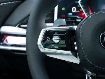 BMW Série 7 M Sport 740d — photo 16