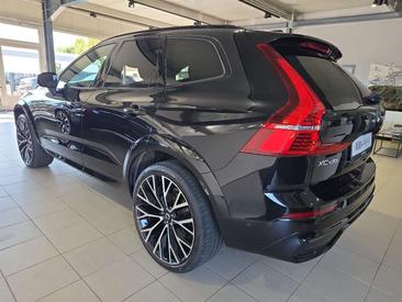 Volvo XC60 B5 R-Design — photo 10