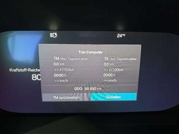 Volvo XC60 B5 R-Design — photo 24