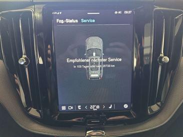 Volvo XC60 B5 R-Design — photo 34