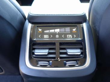 Volvo XC90 T8 Inscription — photo 14