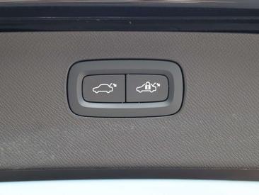 Volvo XC90 D5 Ultimate — photo 16