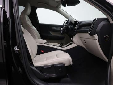 Volvo XC40 T5 Recharge Core — photo 11