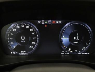 Volvo XC40 T5 Recharge Core — photo 20