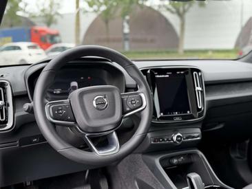 Volvo C40 Recharge Core — photo 11