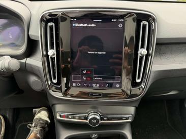 Volvo C40 Recharge Core — photo 16