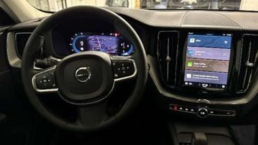 Volvo XC60 B4 Core — photo 13