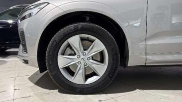 Volvo XC60 B4 Core — photo 16