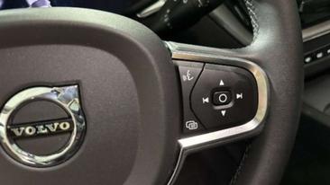 Volvo XC60 B4 Core — photo 32