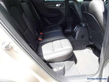 Volvo XC40 T5 Recharge Ultimate — photo 11