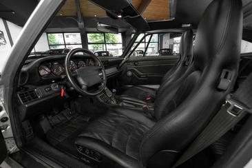 Porsche 993 Carrera 4S — photo 2