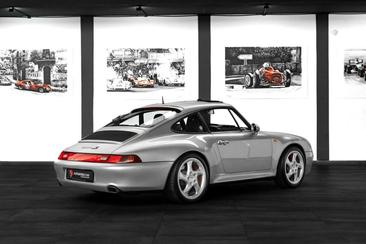 Porsche 993 Carrera 4S — photo 8