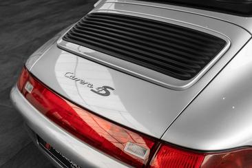Porsche 993 Carrera 4S — photo 12