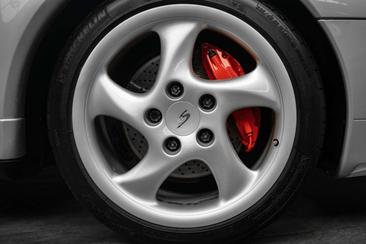 Porsche 993 Carrera 4S — photo 16