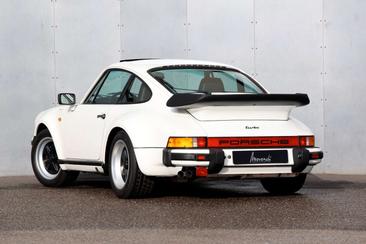 Porsche 930 Turbo — photo 2