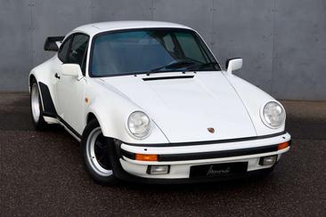 Porsche 930 Turbo — photo 7