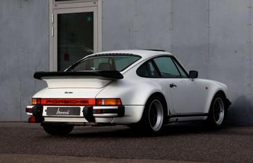 Porsche 930 Turbo — photo 8
