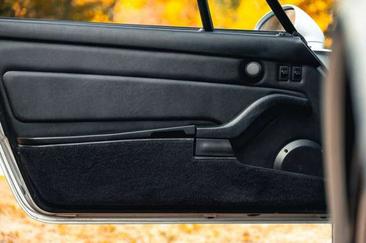Porsche 993 Carrera — photo 10