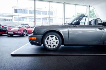Porsche 964 Carrera 2 — photo 6