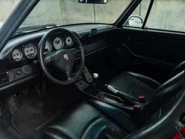 Porsche 993 Carrera 4S — photo 15