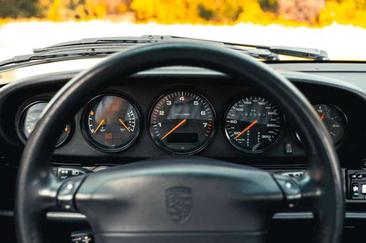Porsche 993 Carrera — photo 14