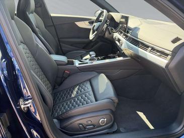 Audi RS4 Avant — photo 9