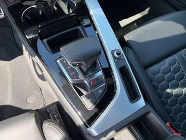 Audi RS4 Avant — photo 15