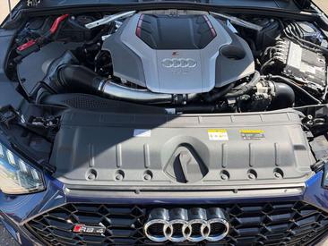 Audi RS4 Avant — photo 19