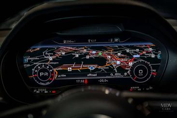 Audi Q2 S Line — photo 11