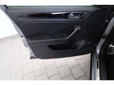Volkswagen T-Roc 4Motion R — photo 15