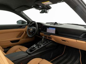 Porsche 992 I GT3 Touring — photo 6
