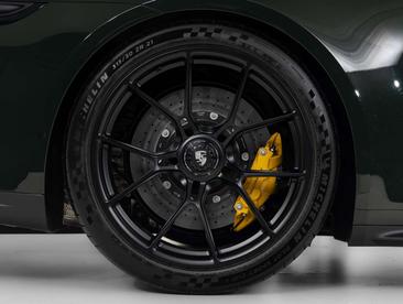 Porsche 992 I GT3 Touring — photo 20