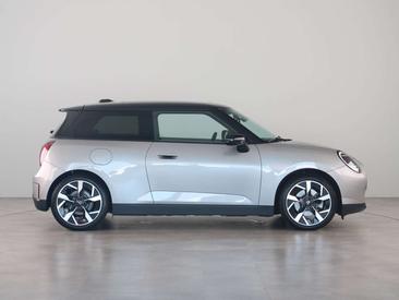 Mini Electric Favoured Cooper SE — photo 3