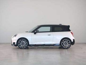 Mini Cooper E JCW — photo 7