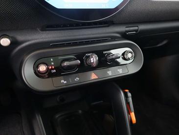 Mini Cooper E JCW — photo 8