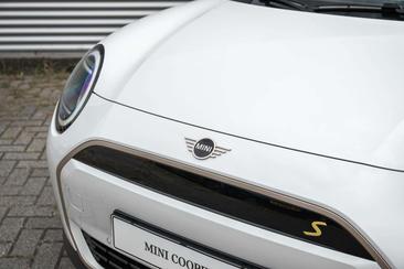 Mini Hatch Favoured Cooper SE — photo 5