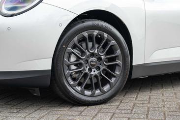 Mini Hatch Favoured Cooper SE — photo 8