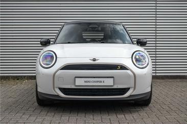 Mini Hatch Favoured Cooper SE — photo 10