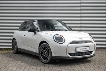 Mini Hatch Favoured Cooper SE — photo 11
